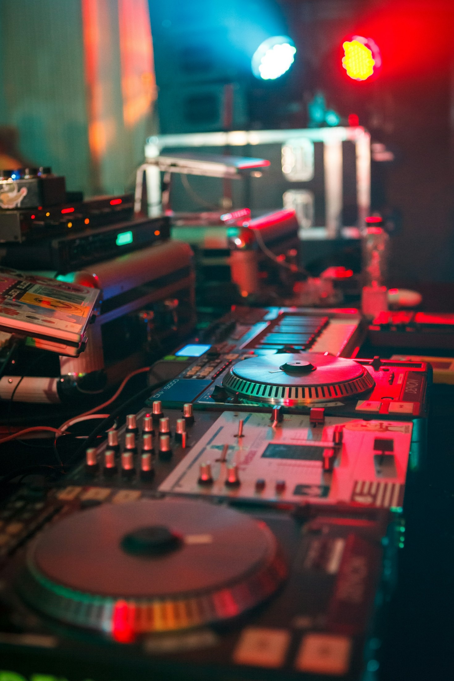 Top Tips for Following Your Favorite DJs
