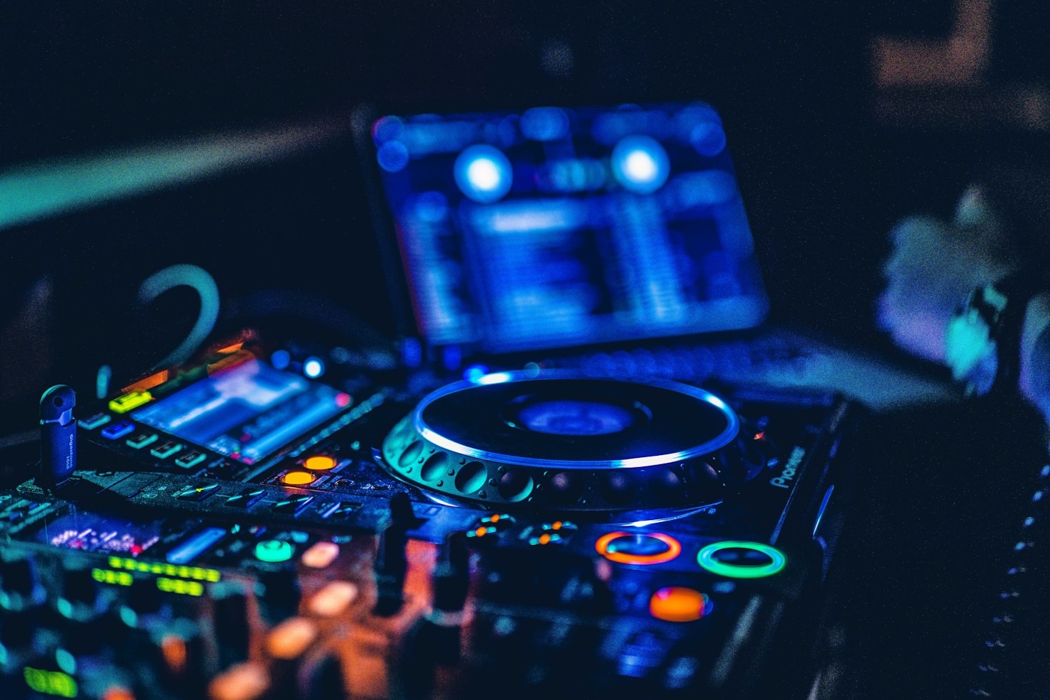 Connecting Music Lovers Through DJ Communities